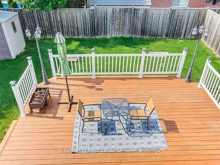 1876 Coronation Dr — Photo 27