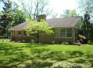 861 Parker Ave, Bowling Green, OH 43402