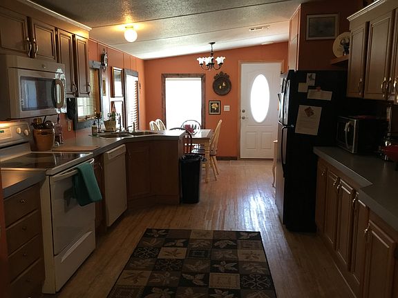 3rd image of 416 Plover Dr