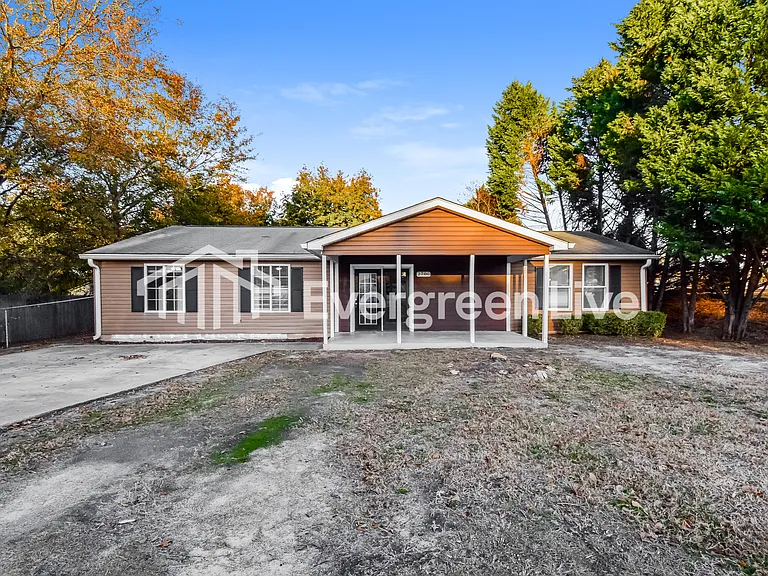 2700 Florentine Rd — Photo 1