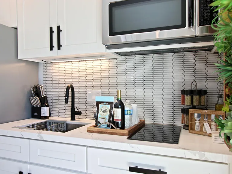 22809 Crespi St — Photo 12