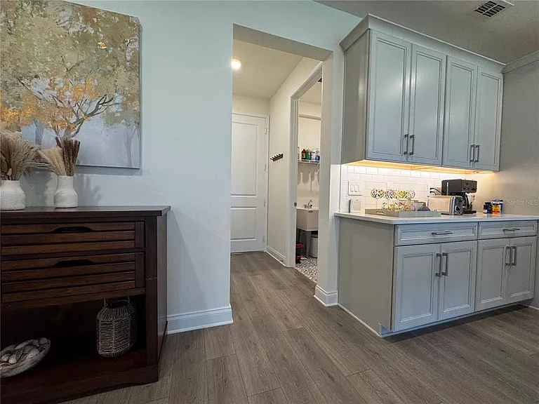 715 Blue Citrus Ln — Photo 21