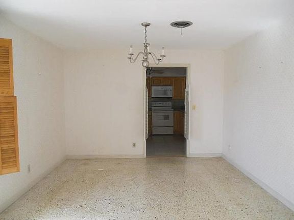 5th image of 315 SW 12th Ave
