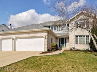 2131 Wicklow Rd, Naperville, IL 60564