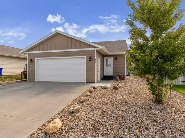 414 Diamond Ridge Blvd, Rapid City, SD 57703