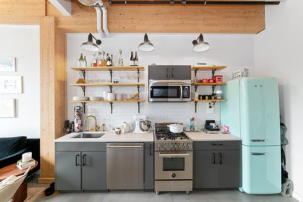 Rented by MNS | media 11