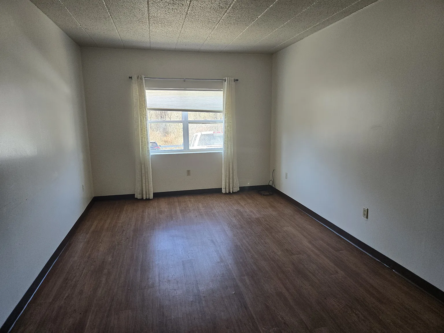 2 bed, 800 sqft, $1,000 — Photo 4