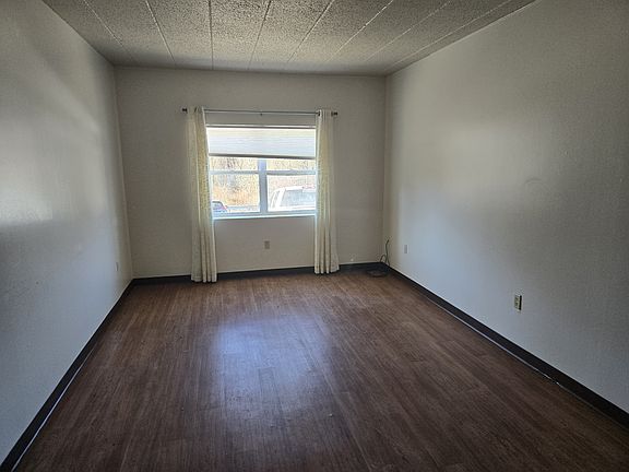 4th image of 793 Myers Dr #107