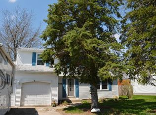 7046 Northview Dr, Lockport, NY 14094