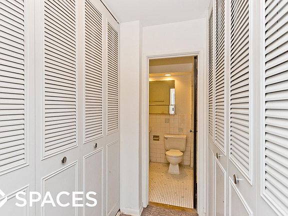 5th image of 516 W Melrose St #2O5