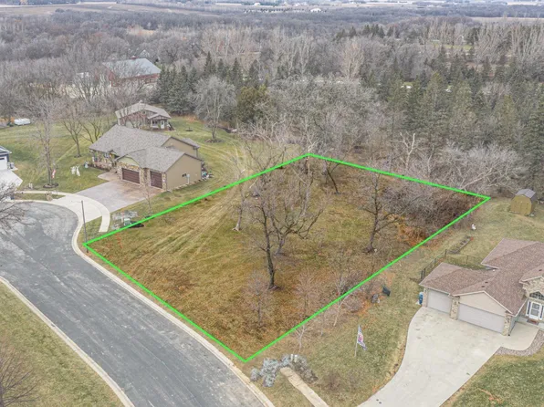 1016 15th St NE, Dodge Center, MN 55927