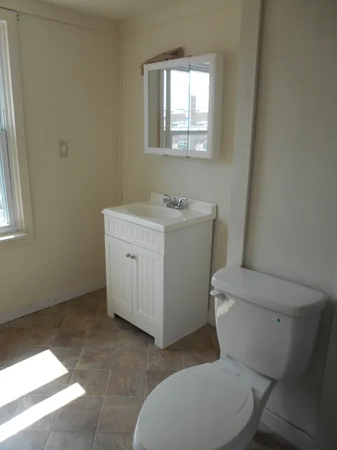 528 E Patapsco Ave — Photo 4