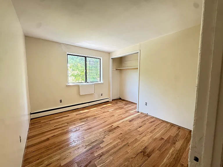 37 Odell Ave #1DD — Photo 7