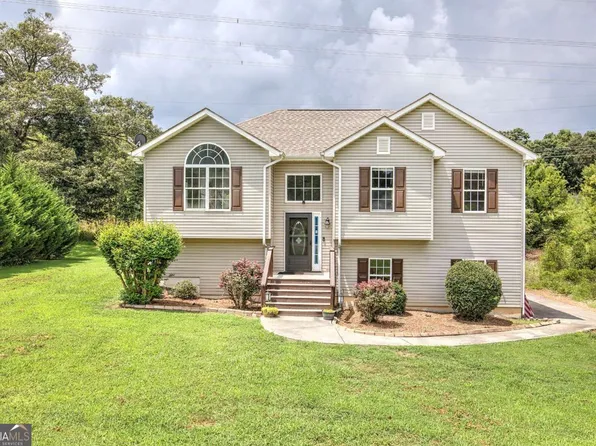 258 Hunters Xing SE, Calhoun, GA 30701