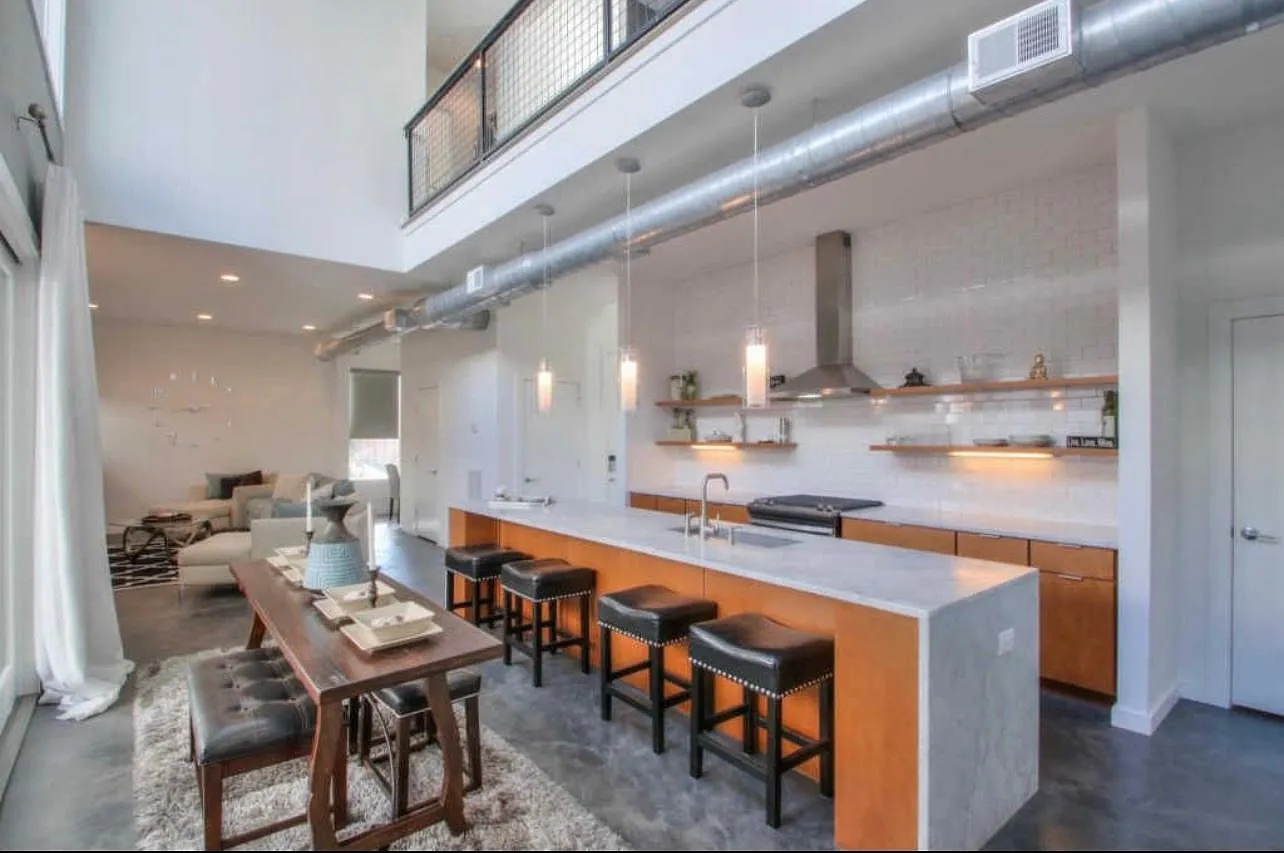 3 bed, 2.5 bath, 2278 sqft, $4,900 — Photo 1