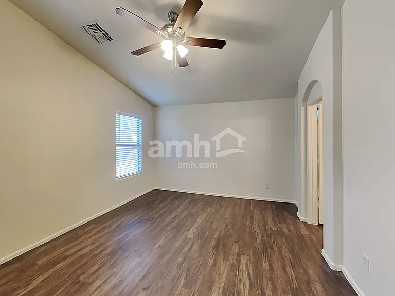16563 W Melvin St — Photo 10
