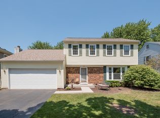 1562 Madison Ave, St Charles, IL 60174