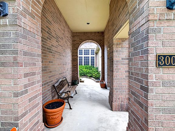 3rd image of 3003 Grand Elm Cir