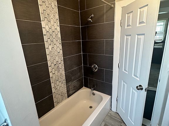 5th image of 99 N Munn Ave Floor 1