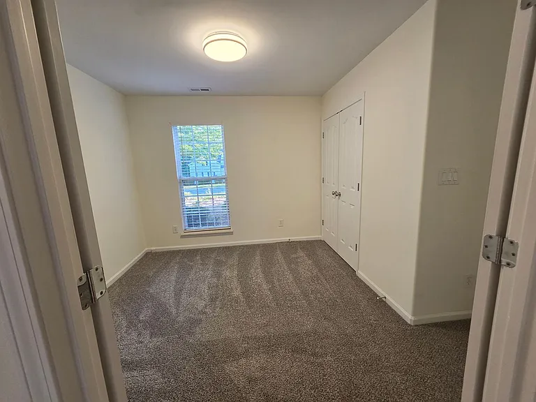 112 Spring Grove Dr — Photo 17
