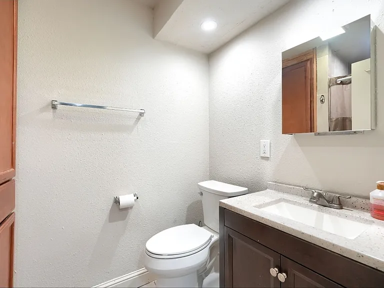 1273 Valencia Ln — Photo 22
