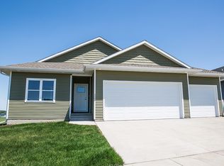 1309 1st St SE, Waverly, IA 50677