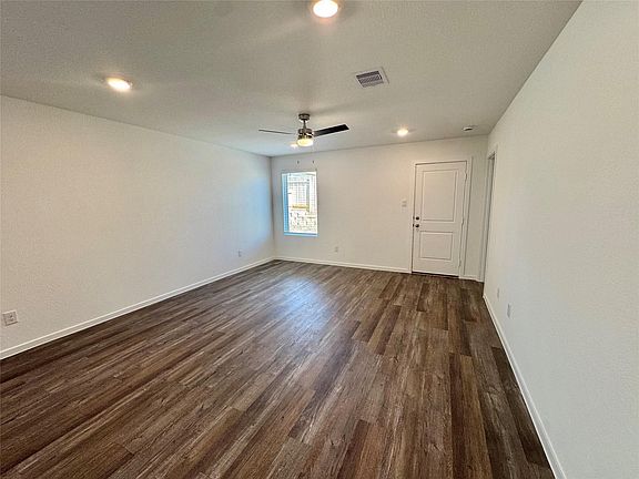 5th image of 40821 Hawthorne Glades St