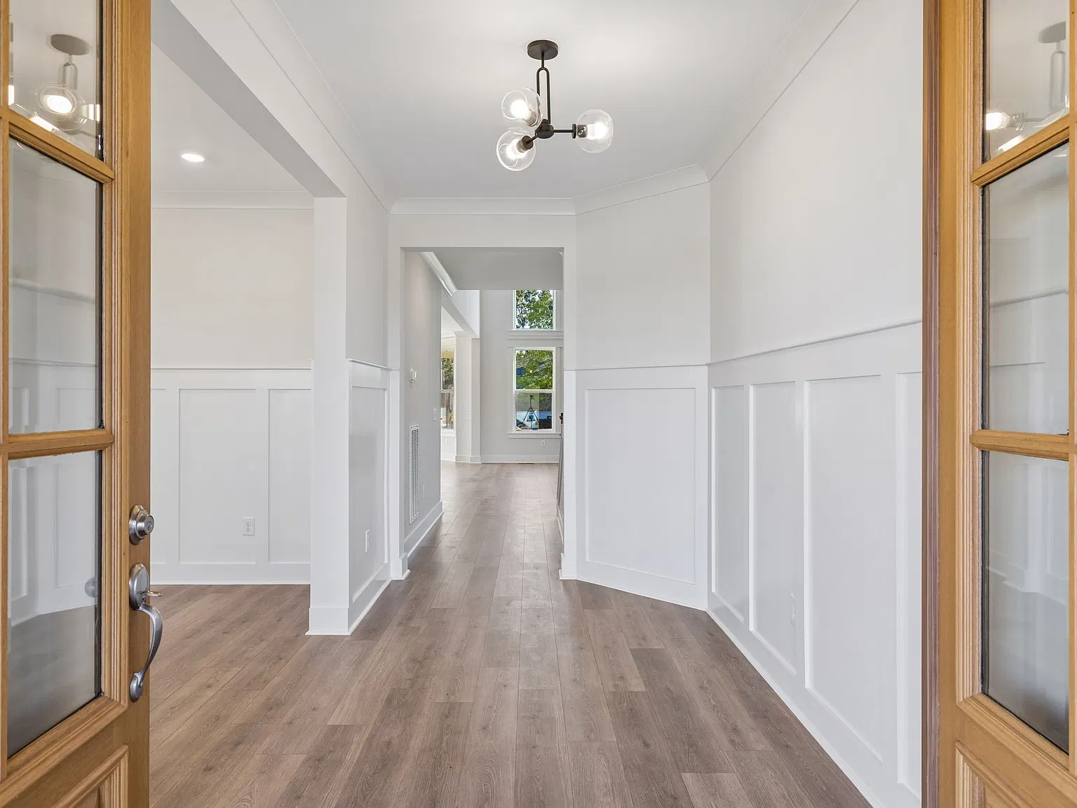 5 bed, 4.5 bath, 4138 sqft, $5,500 — Photo 3