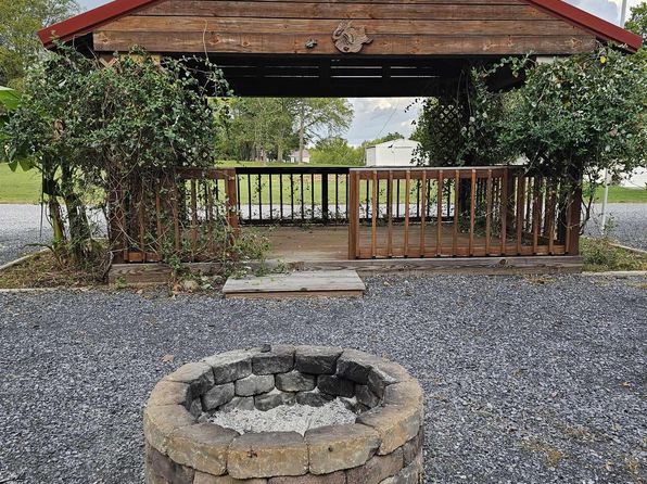58 Pierce Ln, Eddyville, KY 42038