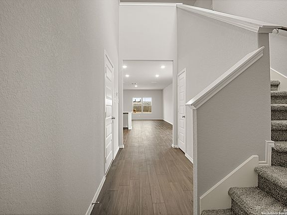 2nd image of 313 Gathering Drive