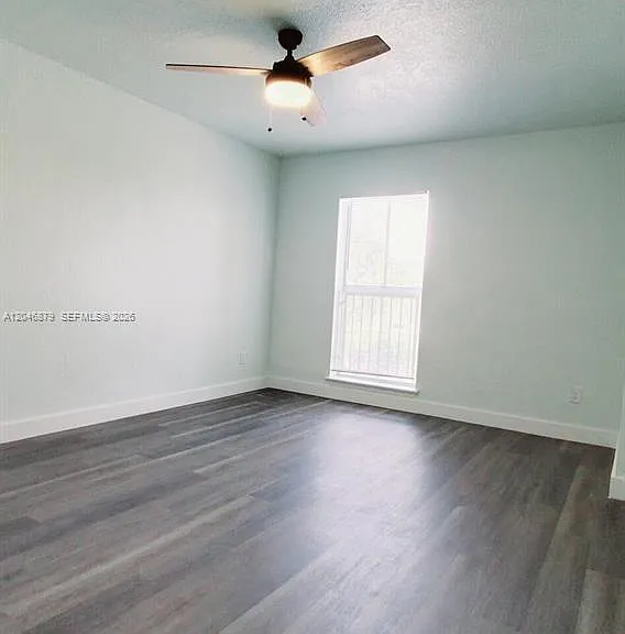 927 Riverside Dr #324 — Photo 8
