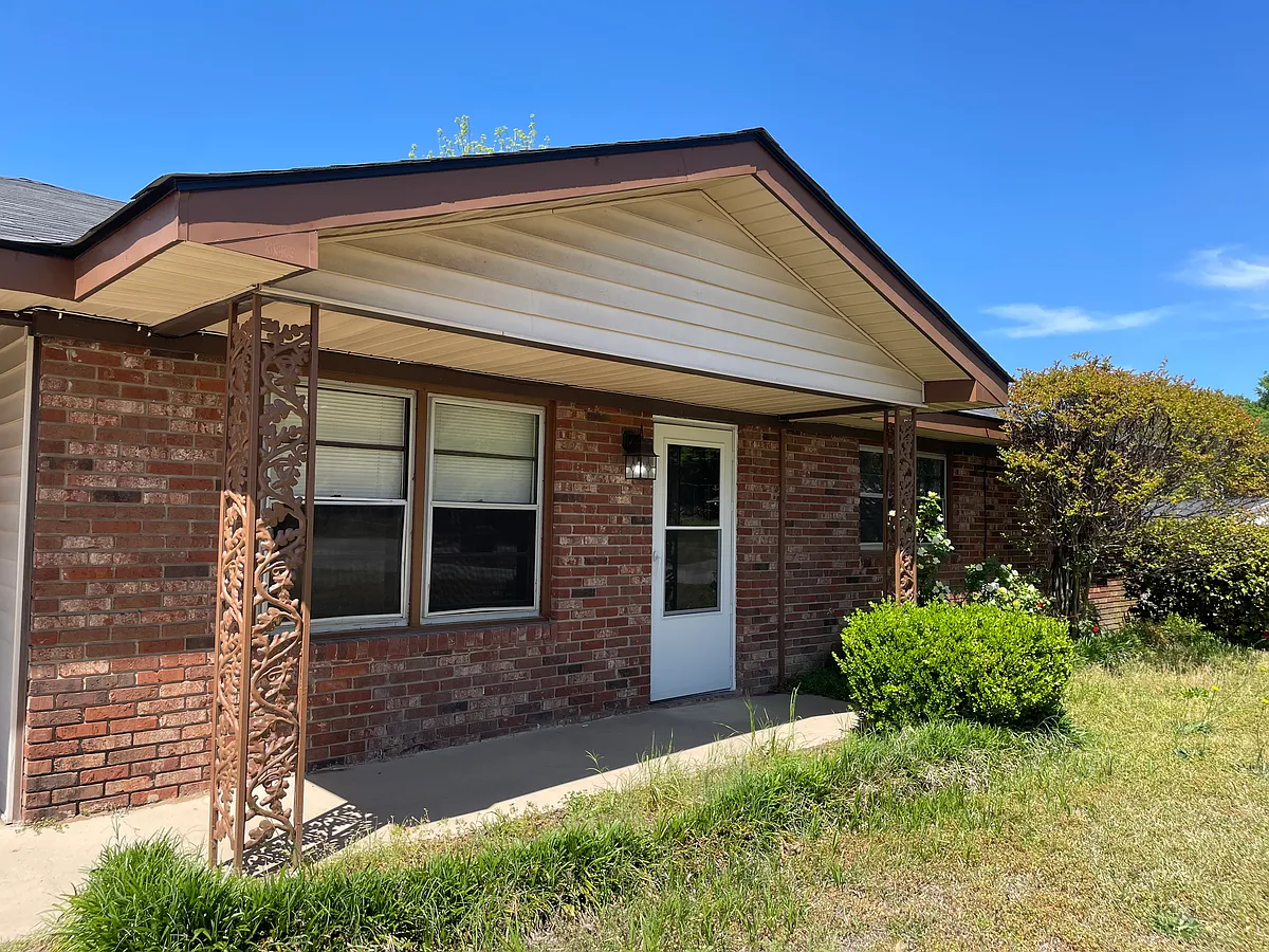 Building Photo - 3329 Fashion Dr