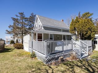 41 Wamsutta Ave, Bourne, MA 02532