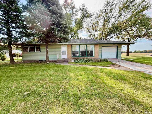 712 3rd St, Seaton, IL 61476