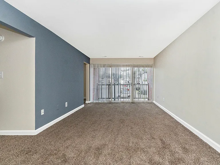 Arden Pointe Apartments — Photo 11