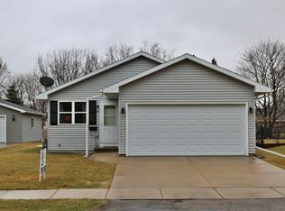 341 W 18th Ave, Oshkosh, WI 54901