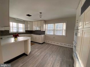 81 Township Line Rd, Blue Bell, PA 19422