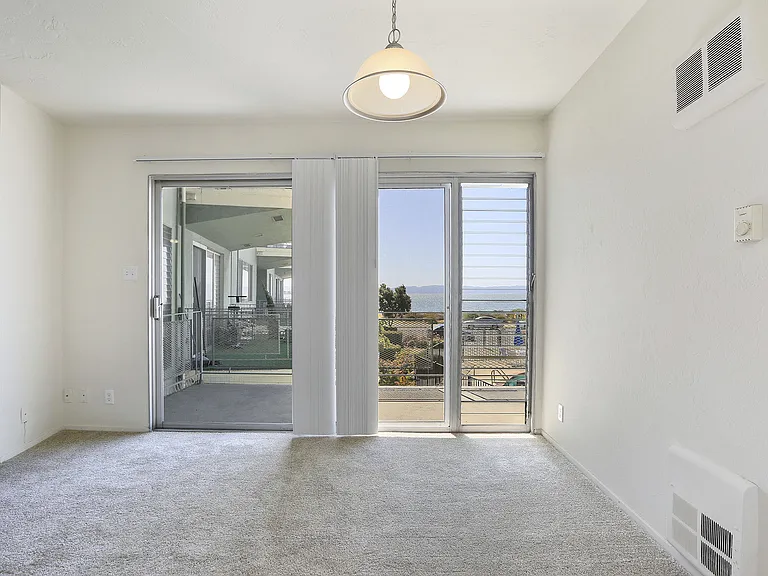 The Waterfront Apartments — Photo 15
