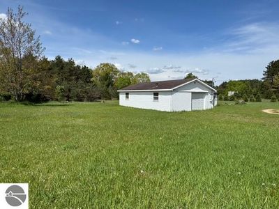5672 W Houghton Lake Rd, Lake City, MI, 49651