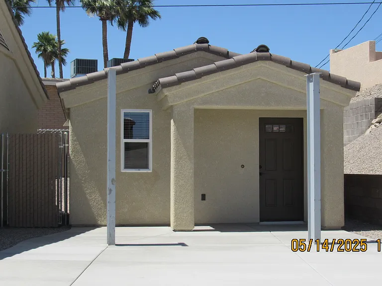 2735 Minnow Ln #B — Photo 2