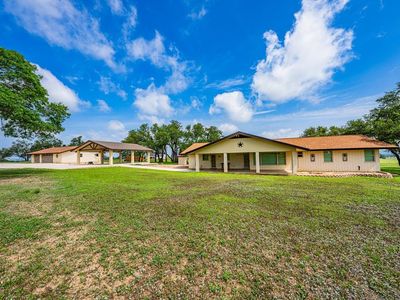 2354 Axis Cir, Fredericksburg, TX, 78624