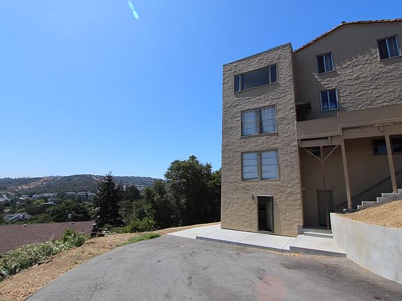 2nd image of 2119 Arthur Ave APT 5