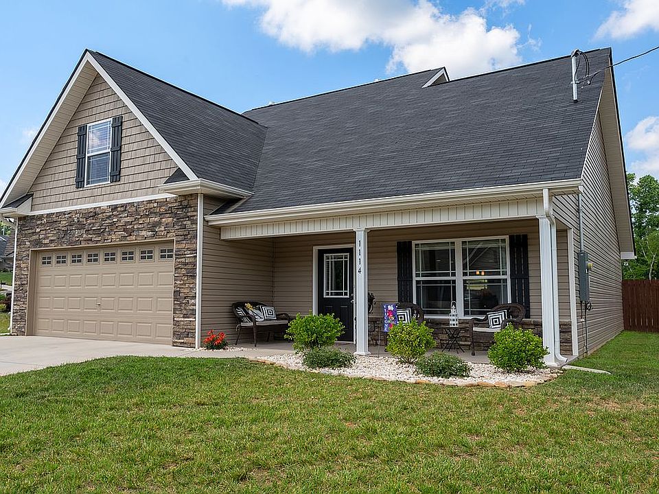 1114 Blackstone View Lane