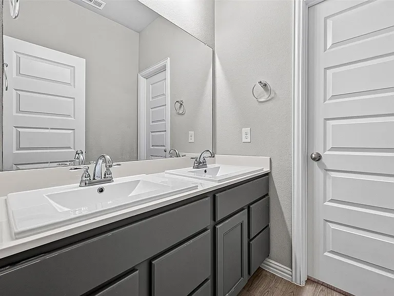 6506 Tiburon Lakes Dr — Photo 30