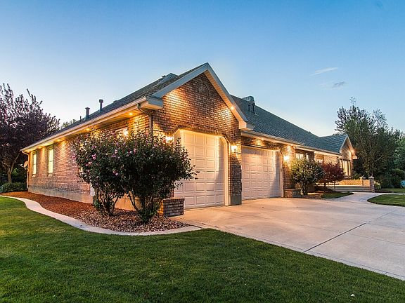 4th image of 9627 N Old Orchard Ln