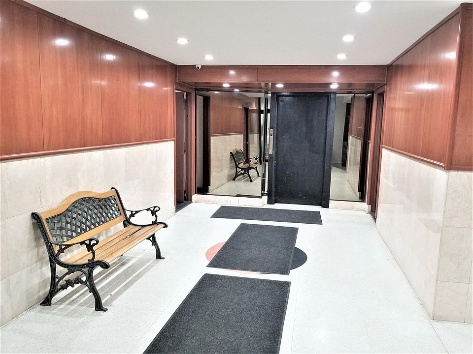 1st image of 1635 E 17th St #3