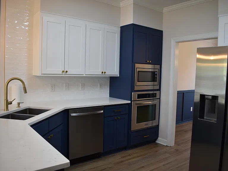 201 Bainbridge Dr — Photo 7