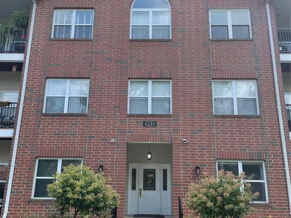 6240 Sunshine Dr APT 2C, Saint Louis, MO 63109