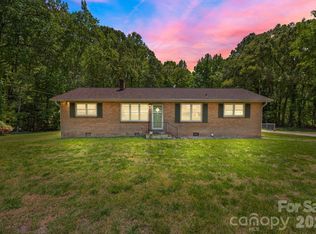 4000 Mount Pleasant Rd, Sherrills Ford, NC 28673