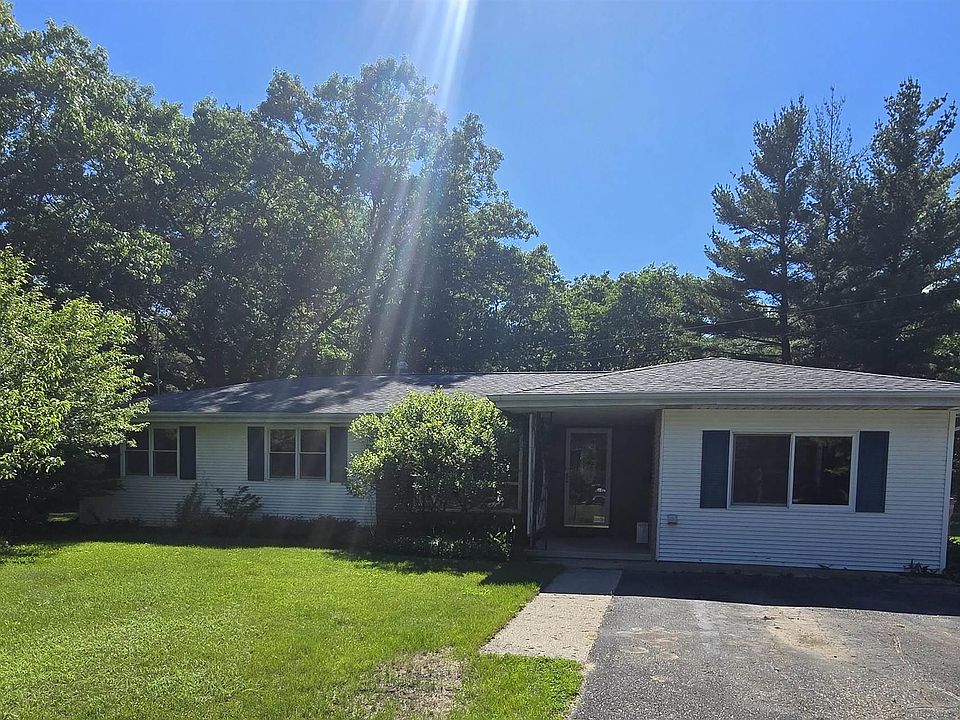 1st image of 704 Forest Rd